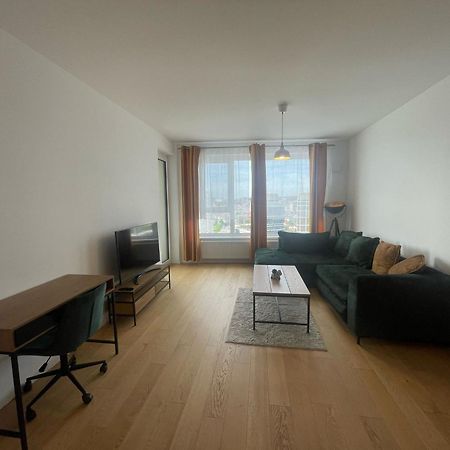 New Downtown Apartment Couple Minute From The Old Town براتسيلافا المظهر الخارجي الصورة