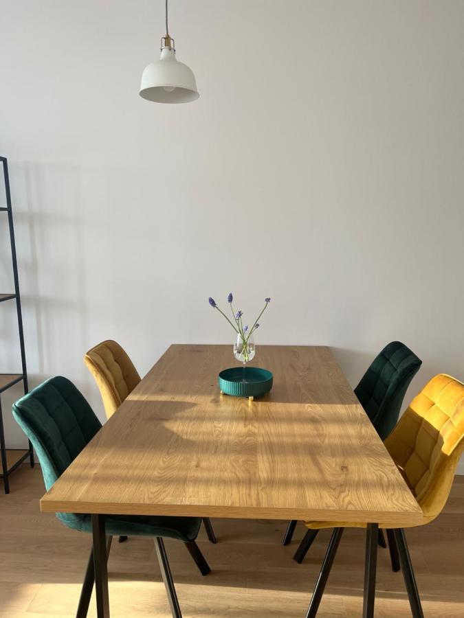 New Downtown Apartment Couple Minute From The Old Town براتسيلافا المظهر الخارجي الصورة