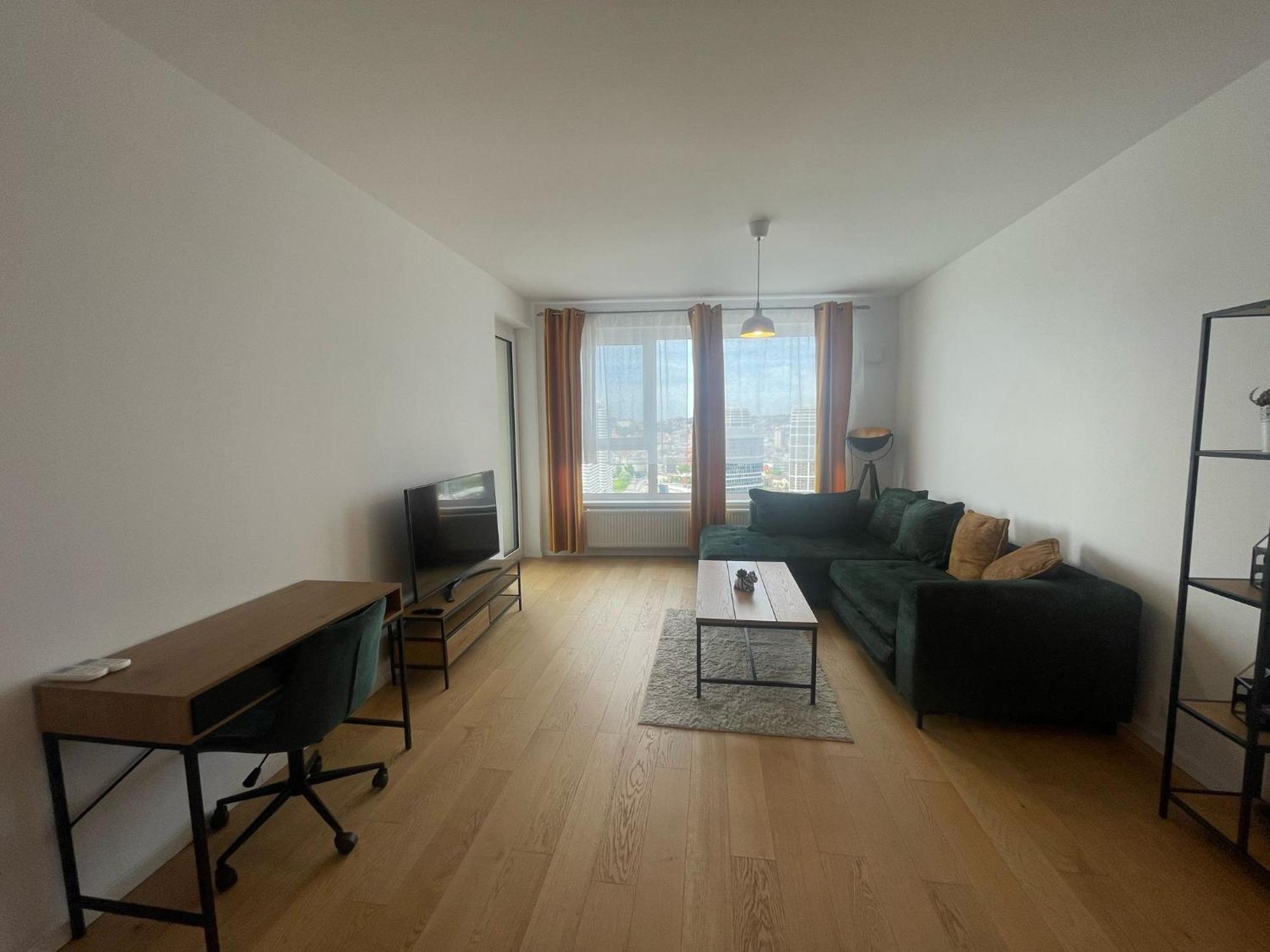 New Downtown Apartment Couple Minute From The Old Town براتسيلافا المظهر الخارجي الصورة