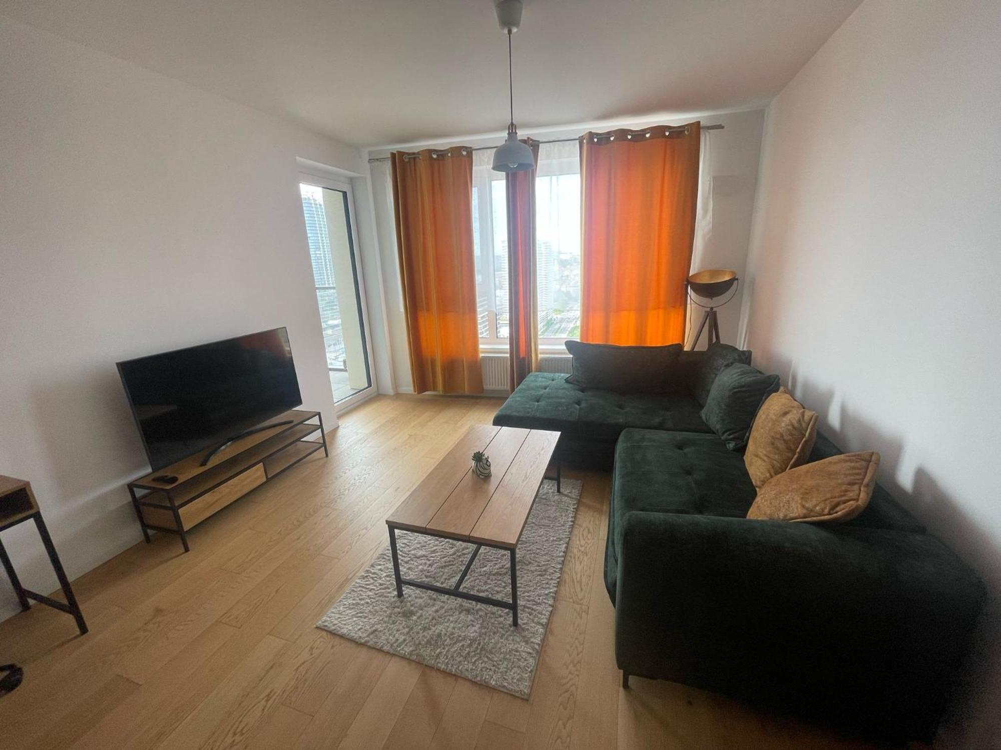New Downtown Apartment Couple Minute From The Old Town براتسيلافا المظهر الخارجي الصورة